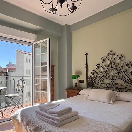 Housing Leon Marigold Apartment Exterior foto